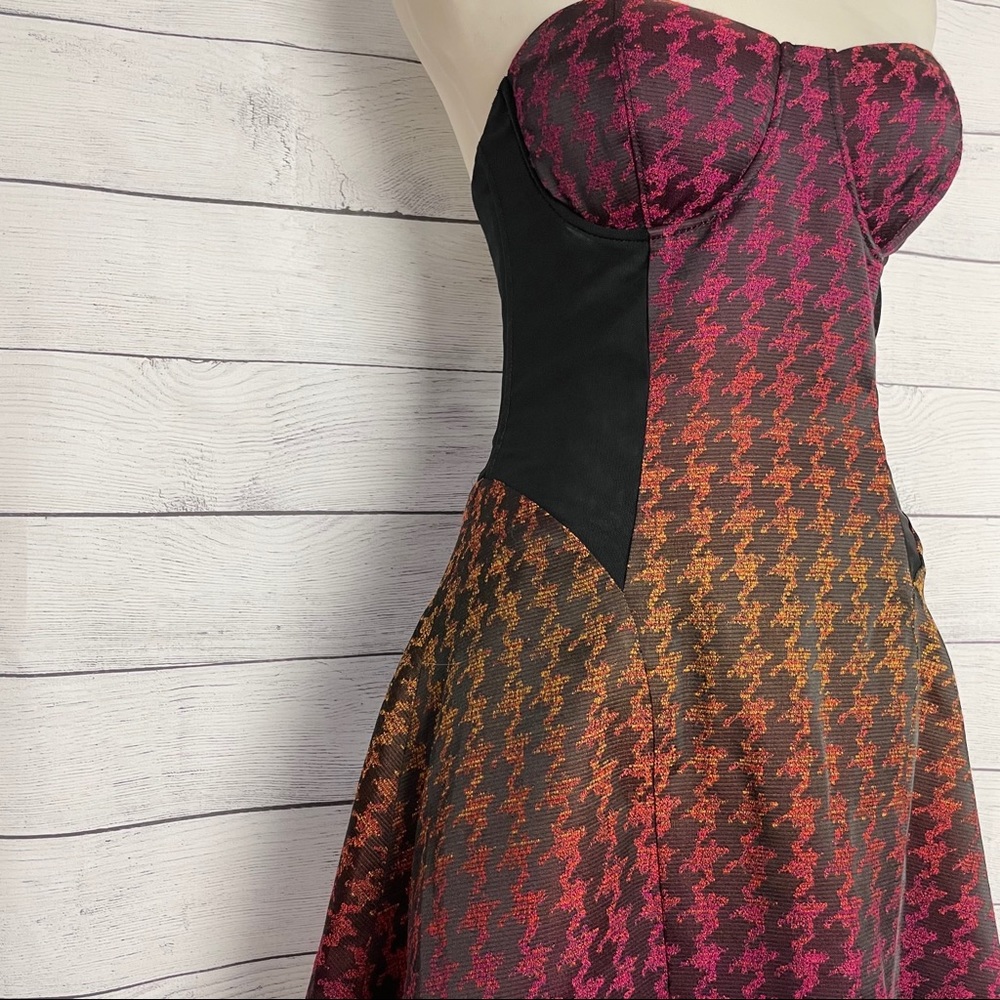 NWOT Sexy Bebe Mini Dress Strapless Size 6